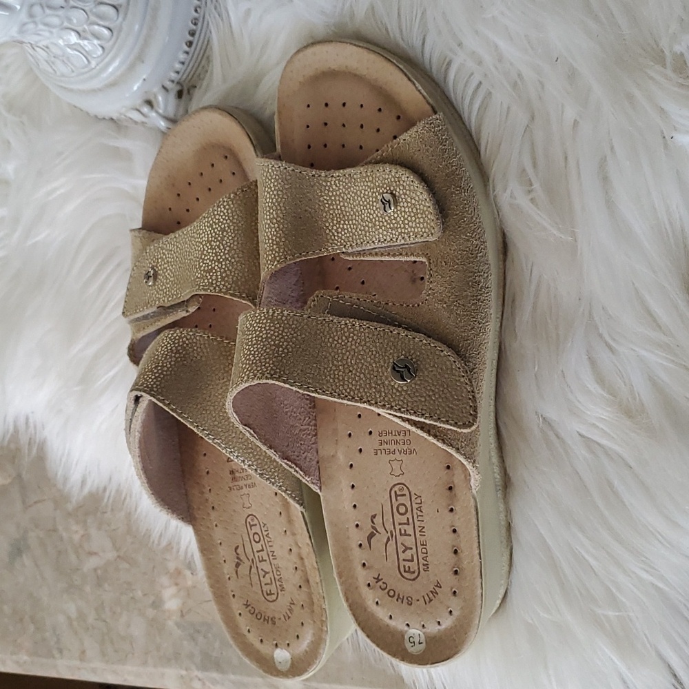Fly Flot anatomic anti shock comfort mules sandals gold size 8 - Picture 16 of 16